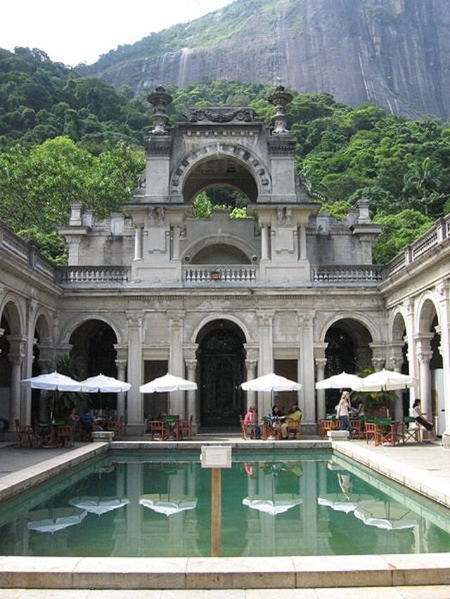 Como é tomar café da manhã no Parque Lage