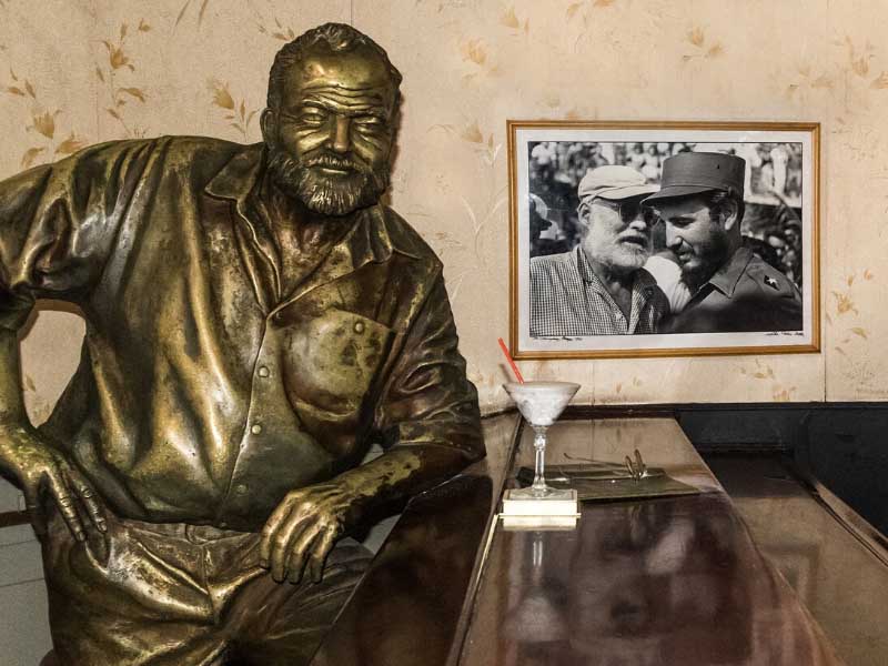 Vai um daiquiri com o Hemingway no Floridita