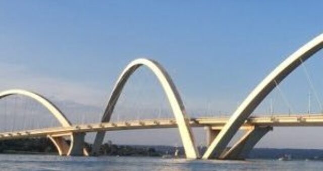 pont jk, em brasiliá, e lago paranoá